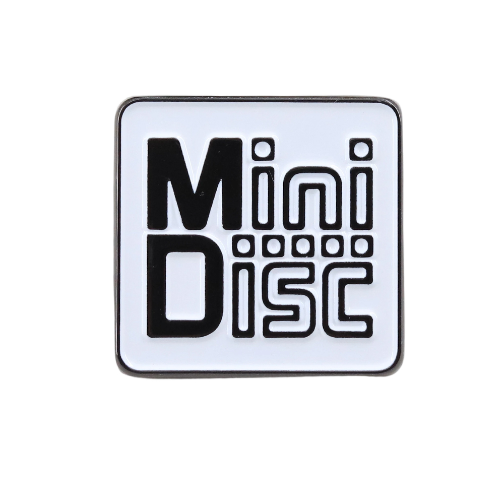 Tech Accessories Backpack - Винтажная эмалированная булавка с логотипом MiniDisc